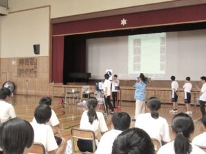 中学校で自転車教室